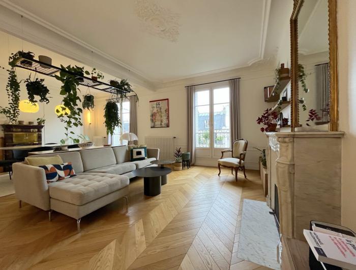 Parmentier, 2 bedrooms fullness and elegance