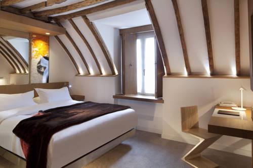 Select Hotel