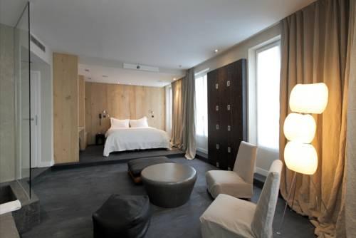Hidden Hotel by Elegancia