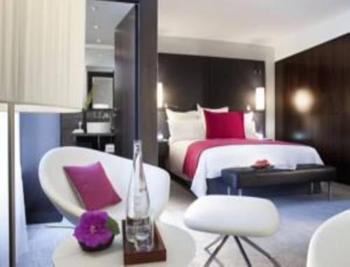 Renaissance Paris Arc De Triomphe Hotel
