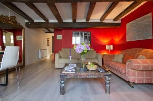 Musée du Louvre Luxury 2 Bedroom Apartment